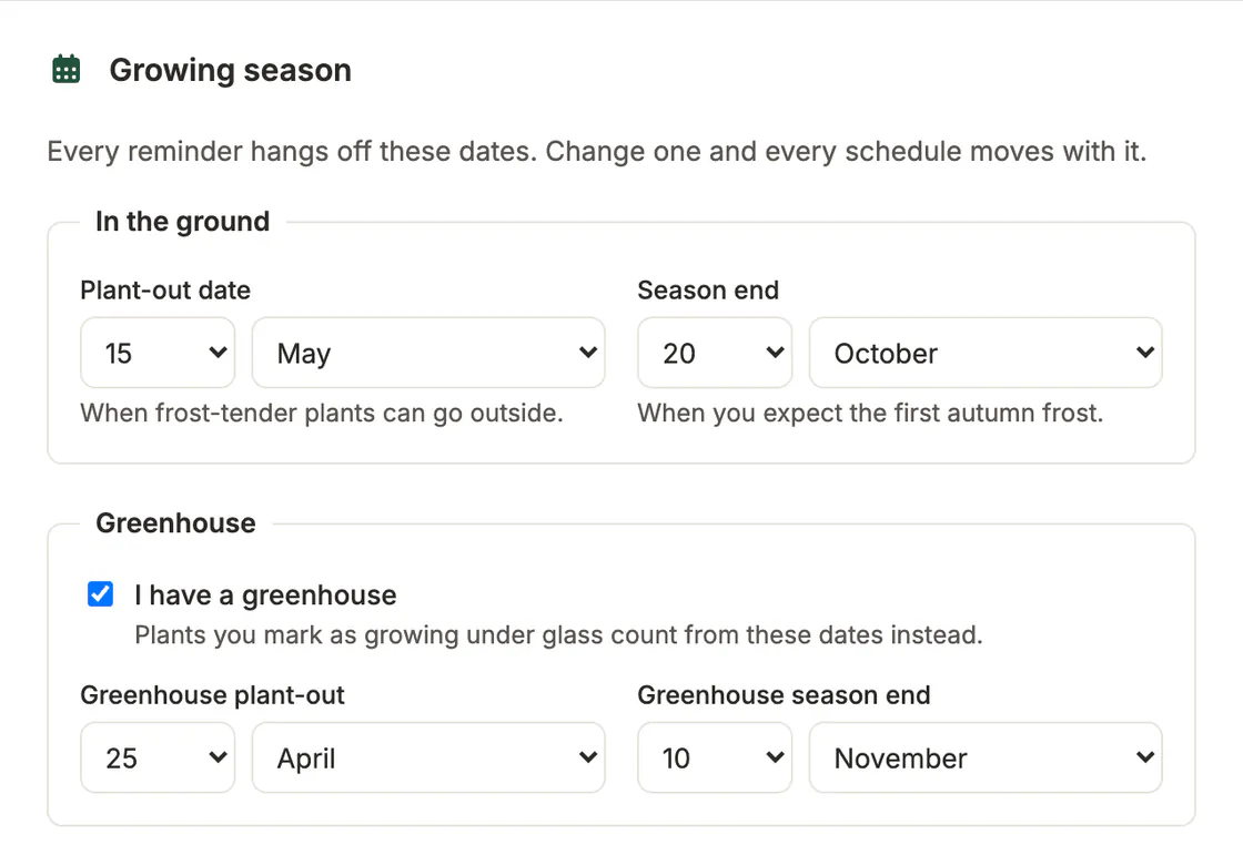 Growing season settings: plant-out on May 15, season end on October 20, a greenhouse from April 25 to November 10, reminders at 7:30